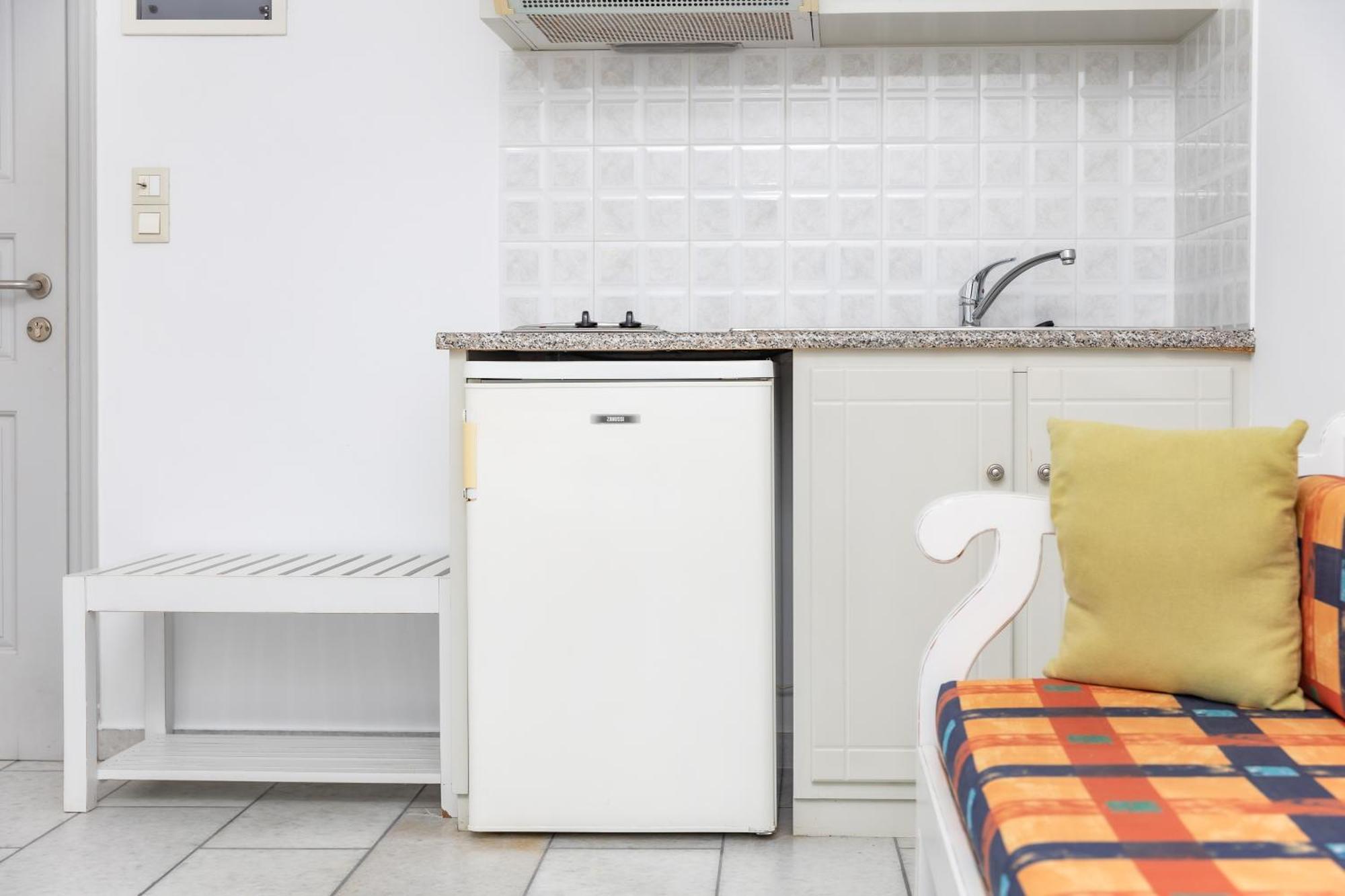 Depis Studios & Apartments Naxos City ภายนอก รูปภาพ